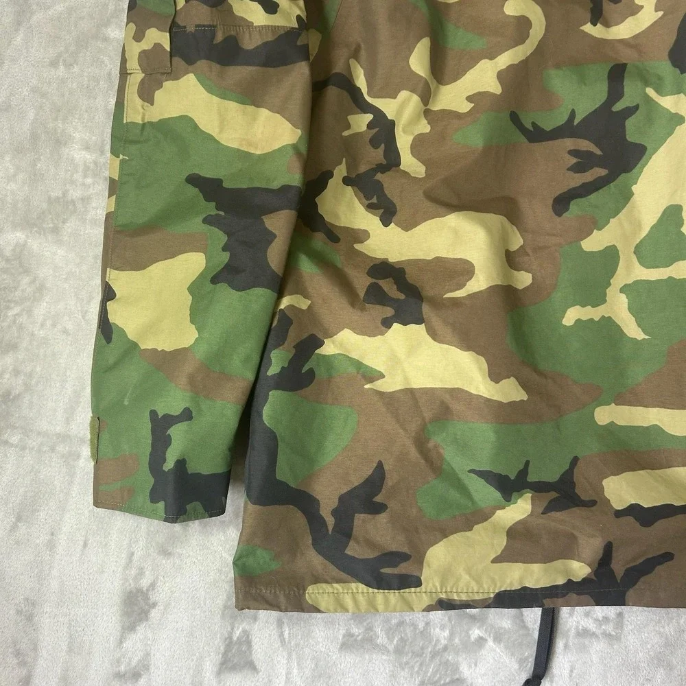 Vintage Tennier Industries Coat Mens Medium Green Camo Hooded Parka USA Military